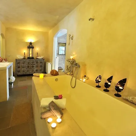 Nero Villa *